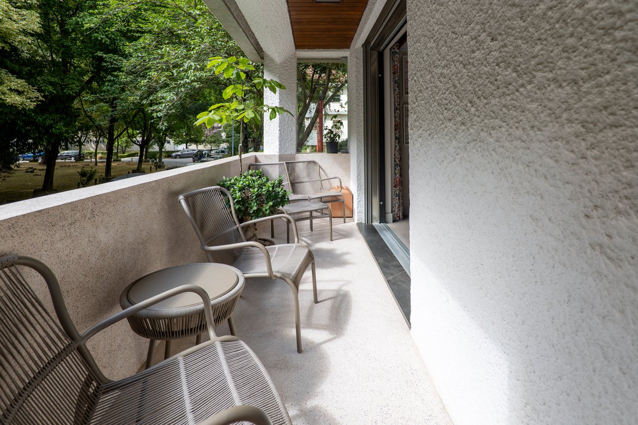 Exceptional Fully Renovated 2+1 Bedroom Apartment in Boavista, Porto