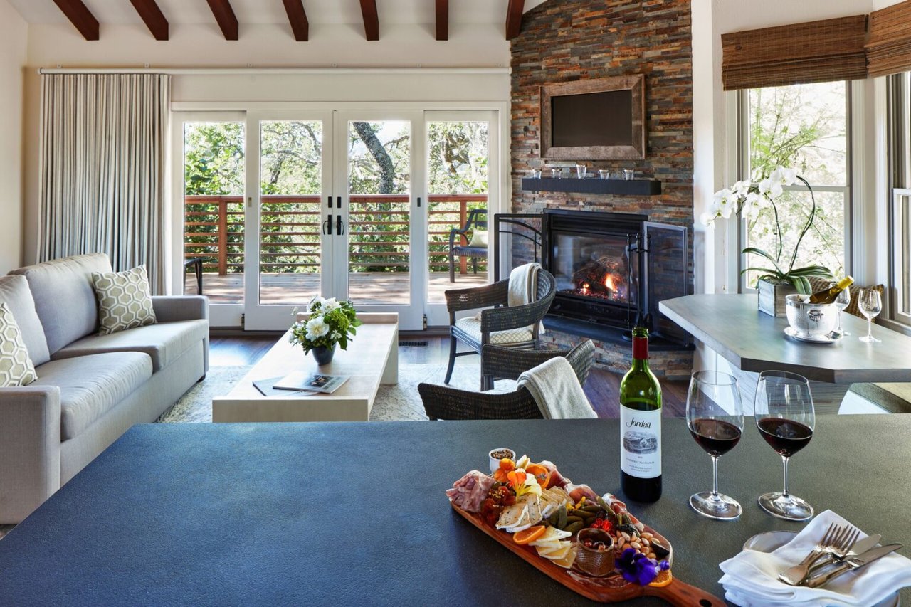 8 Sonoma Wineries Where You Can Spend the Night