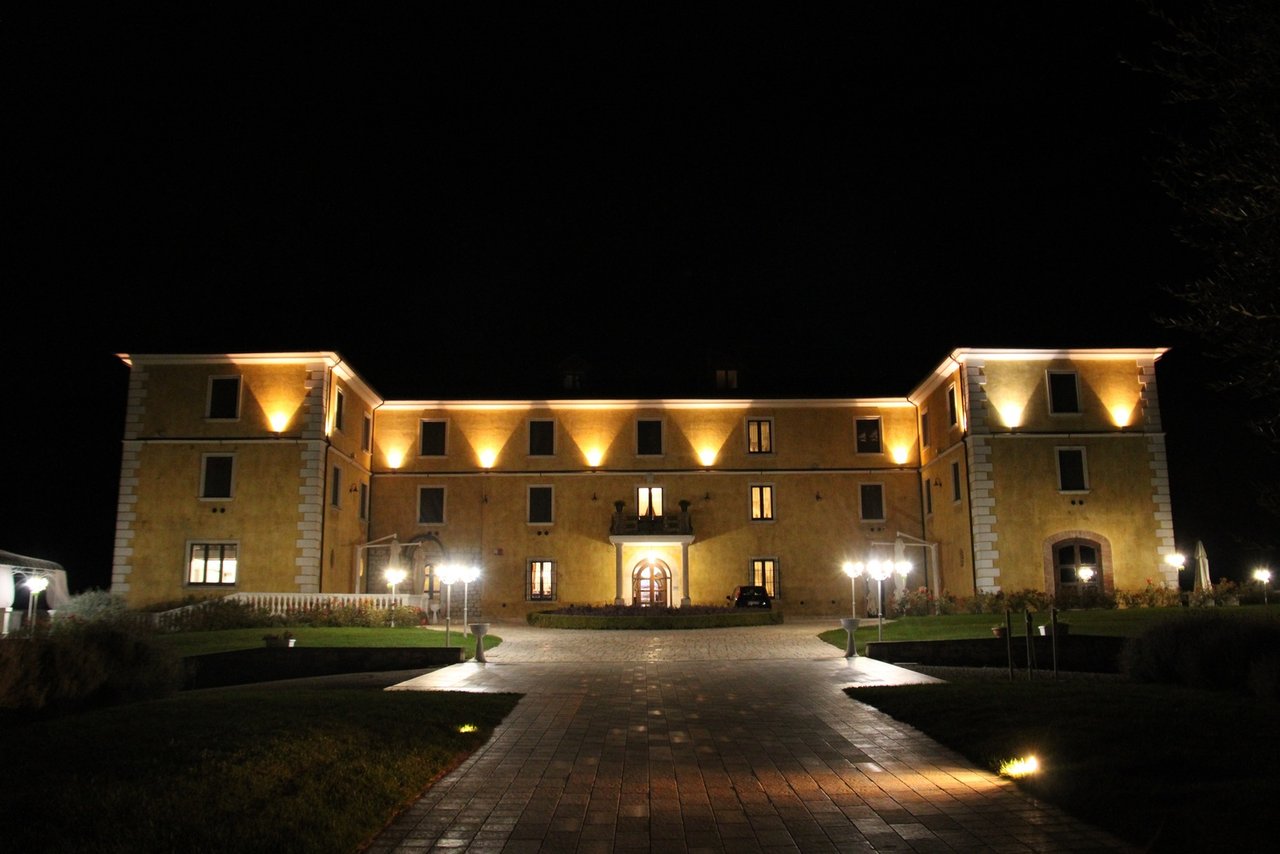 A SPA Hotel in the Green Hills of Salerno