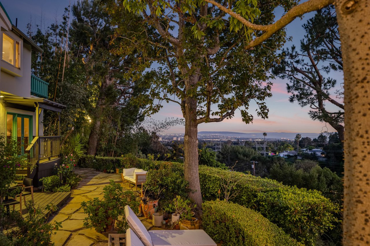 1030 N. Kenter Avenue