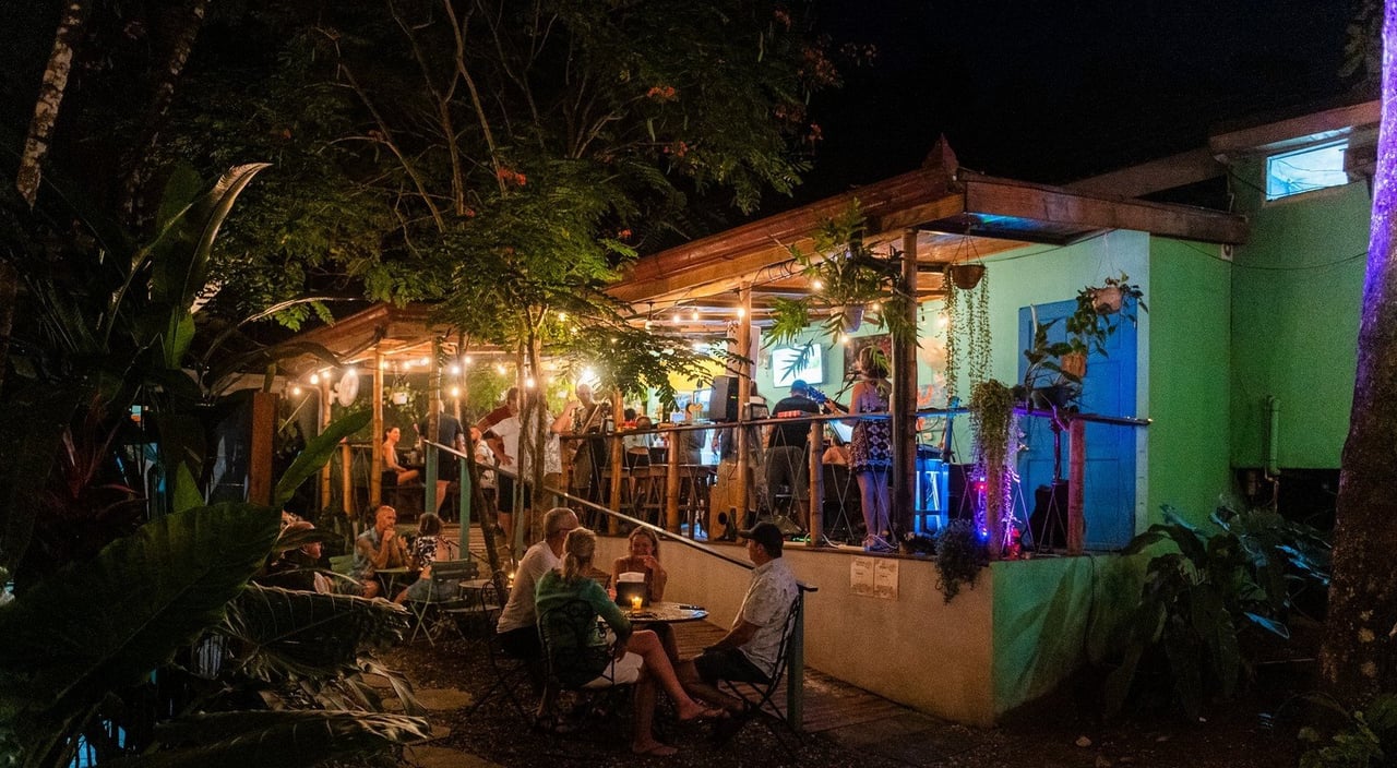 0.23 ACRES – Multi-Business Property In The Heart Of Dominical – Restaurant, 4 Cabins & Commercial Rental!!!!