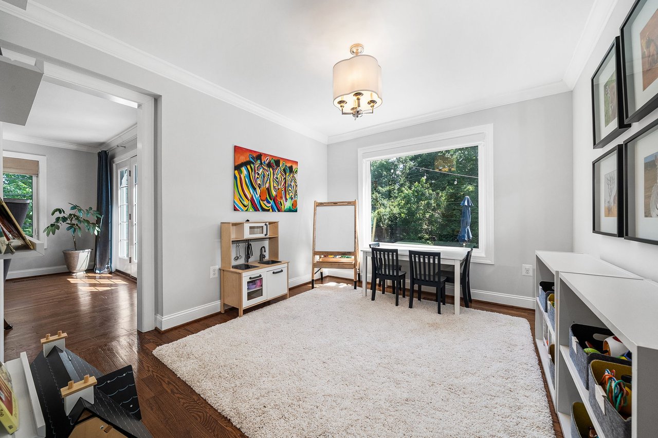1138 Cameron Rd