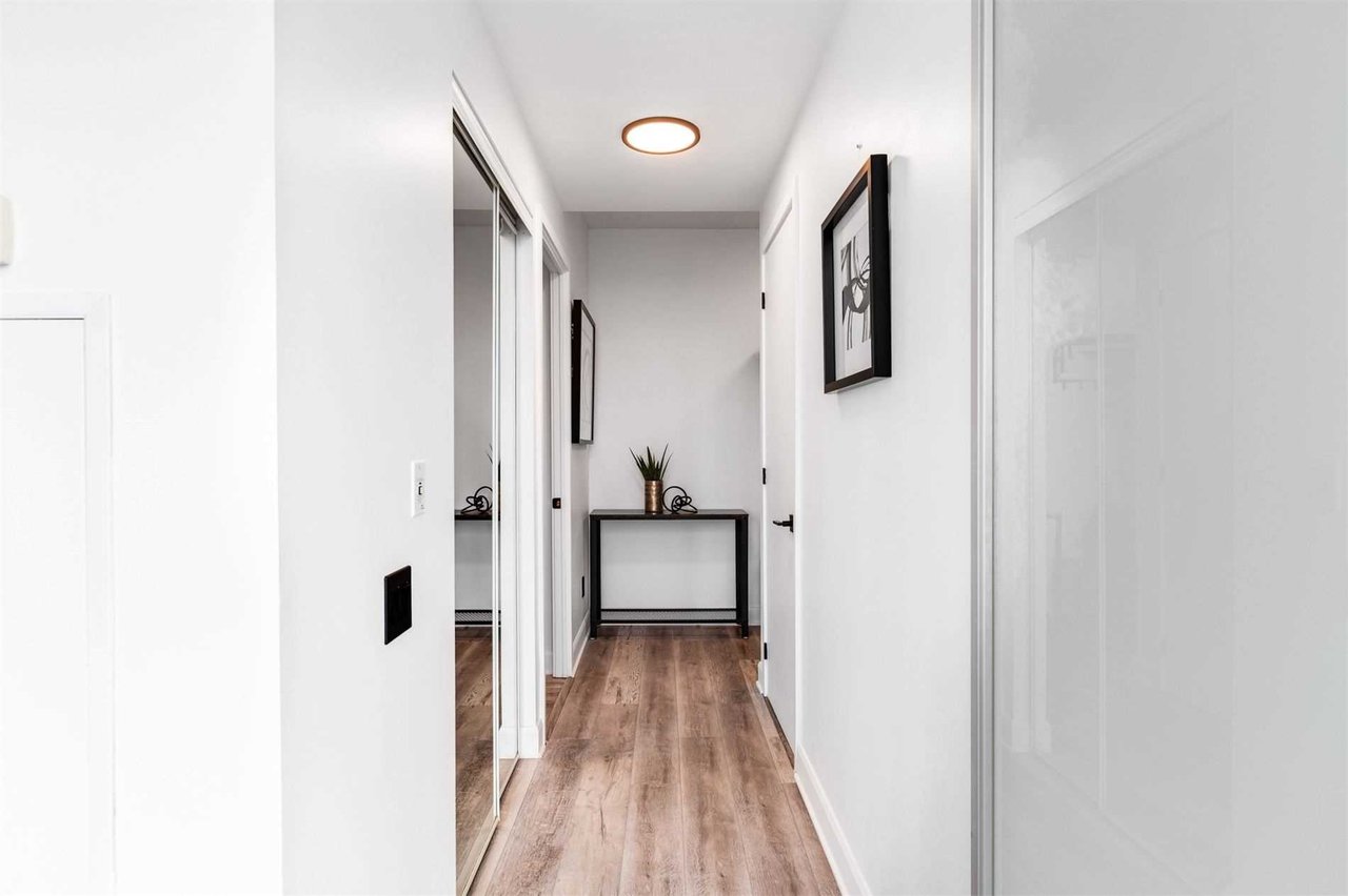 103 The Queensway Ave Unit 2112
