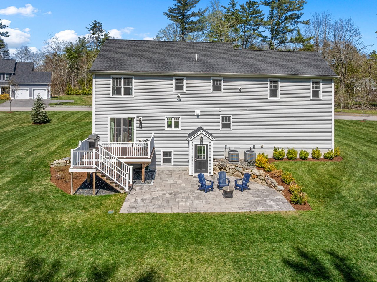 11 Lisa Ln Pembroke, MA 02359