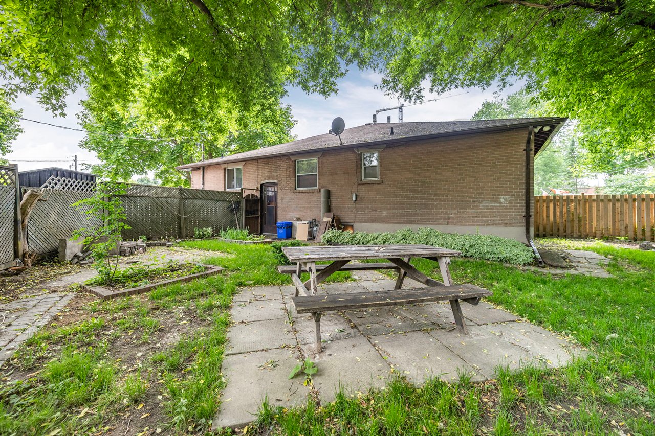 69 Marlin Crt, Newmarket