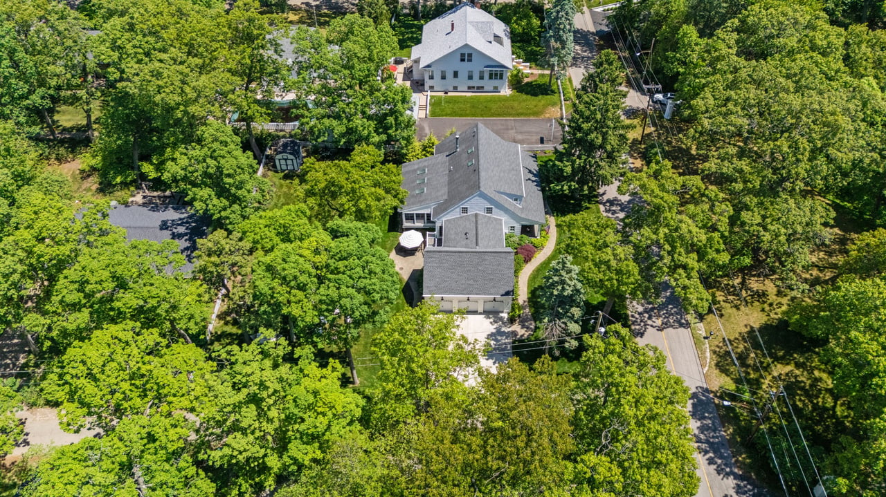 47118 Oak Avenue, Grand Beach, MI 49117