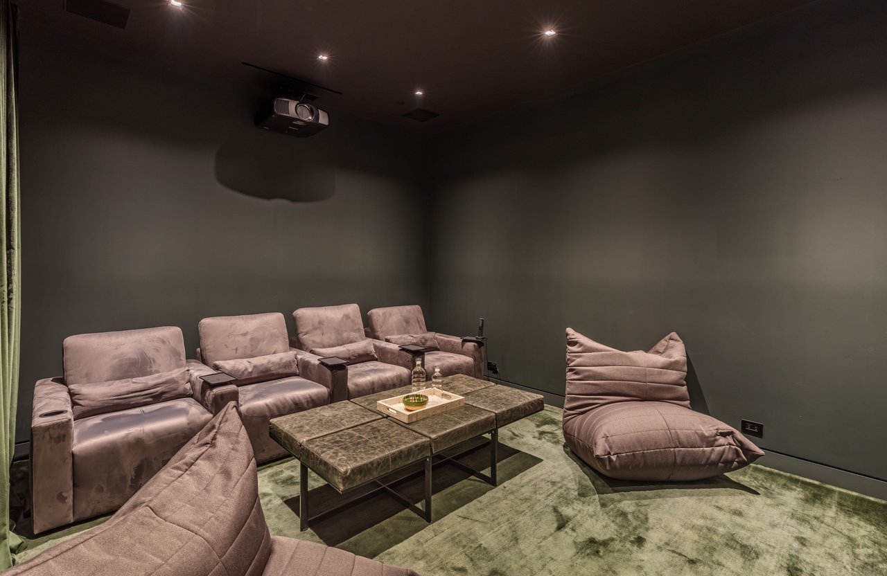 9011 Alto Cedro Dr, Beverly Hills