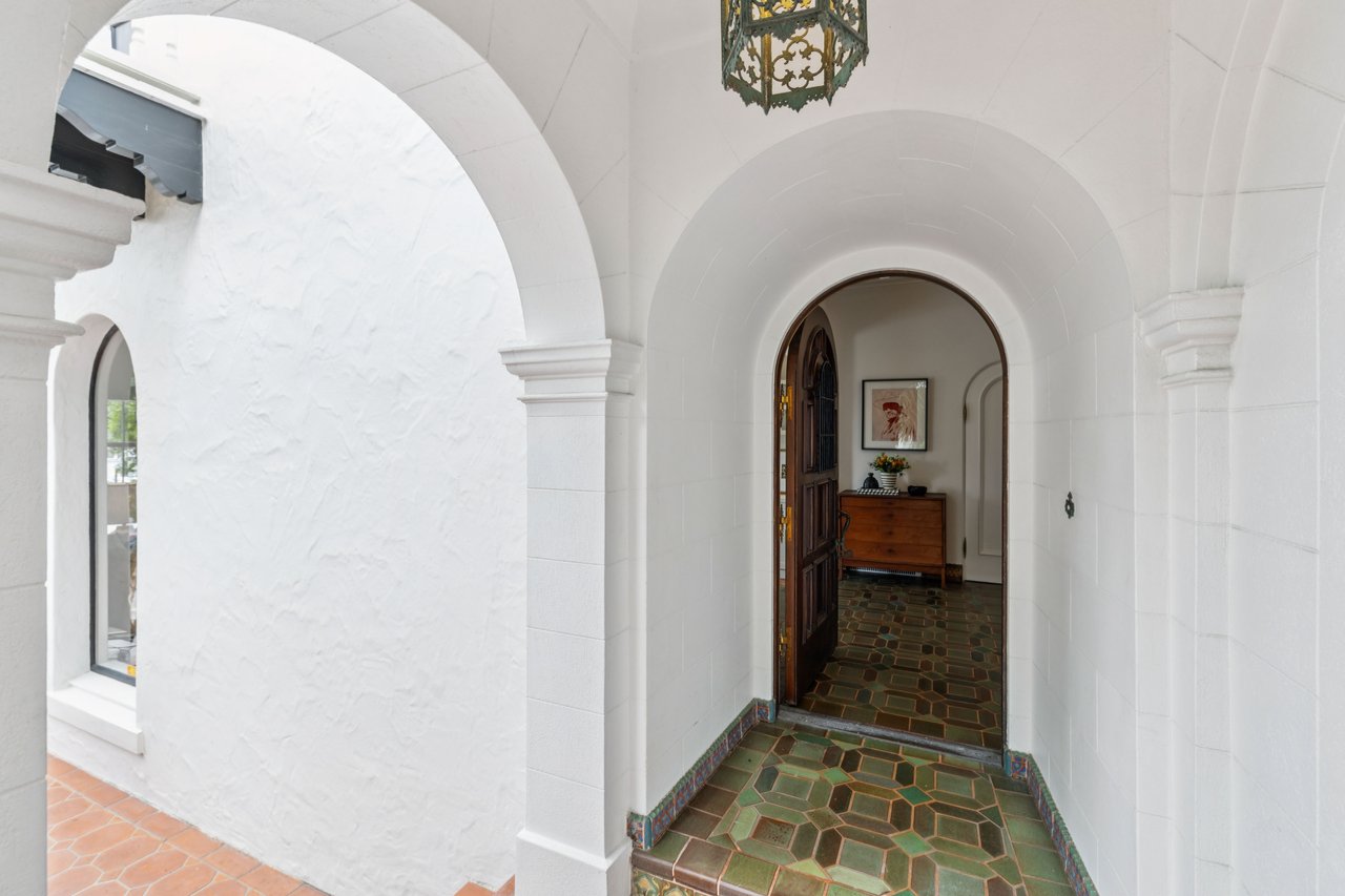 Historic Marina Boulevard Property with Stunning Views