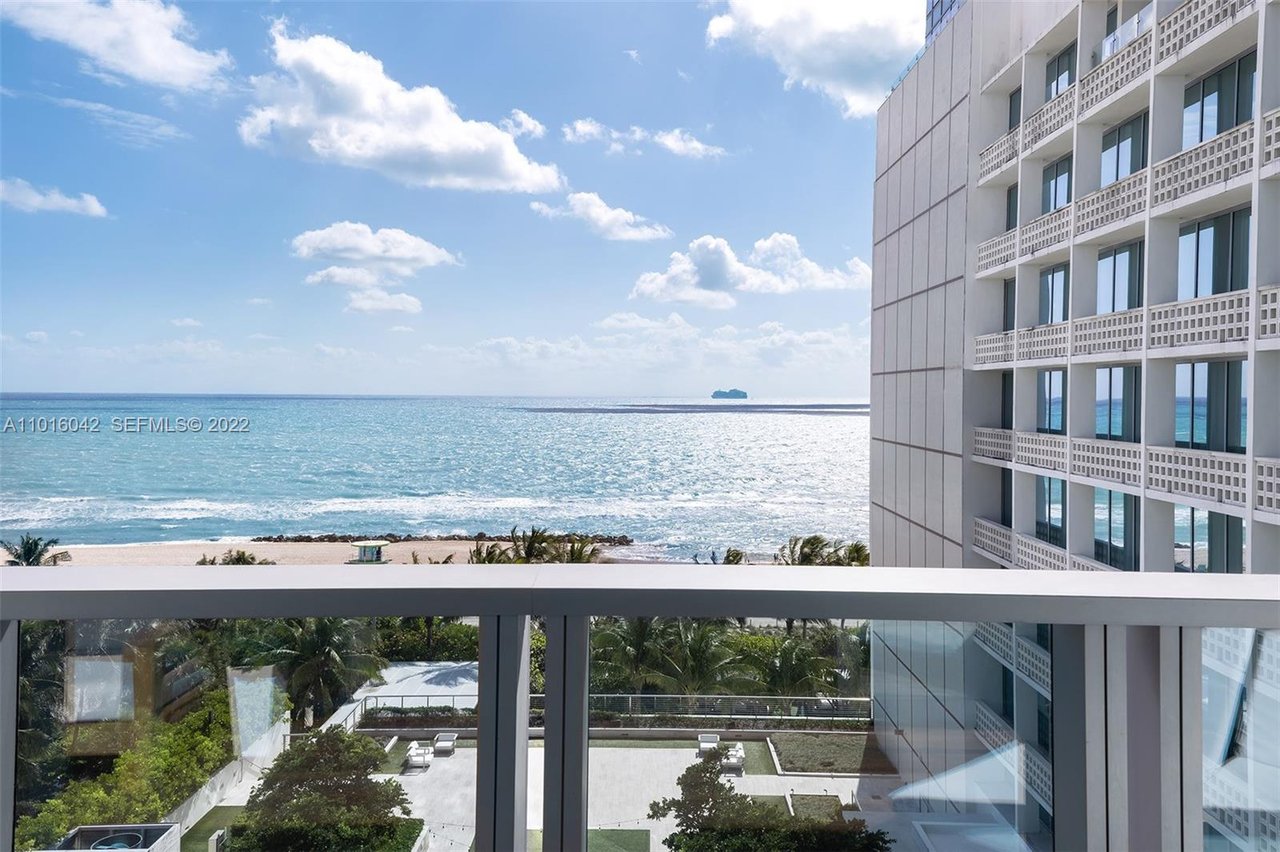 2901 Collins Ave, #901