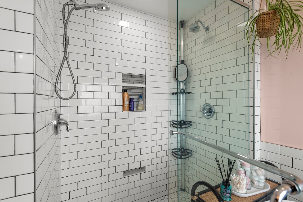 218 Coville Circle NE