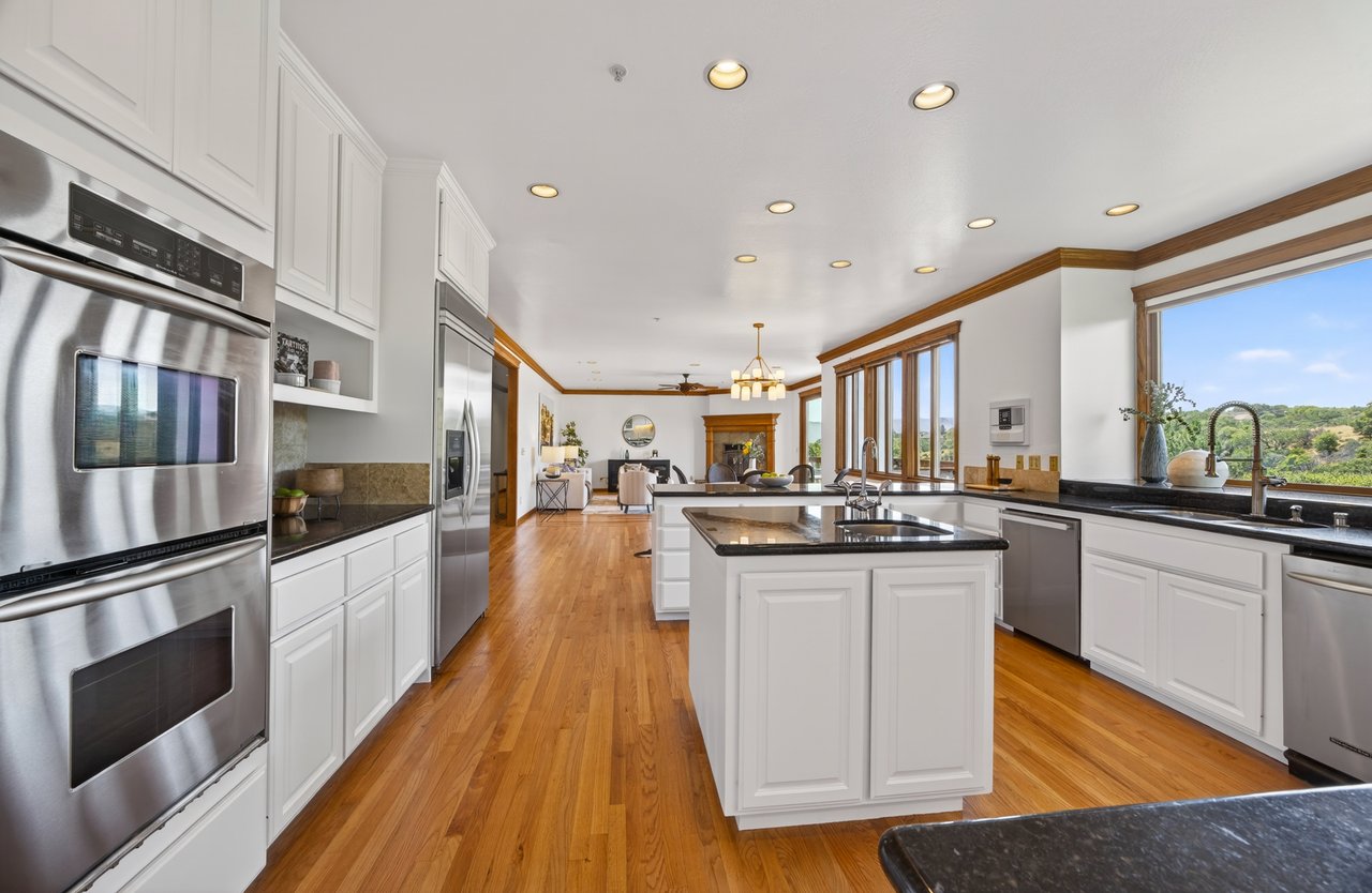 Expansive & Private Novato Estate