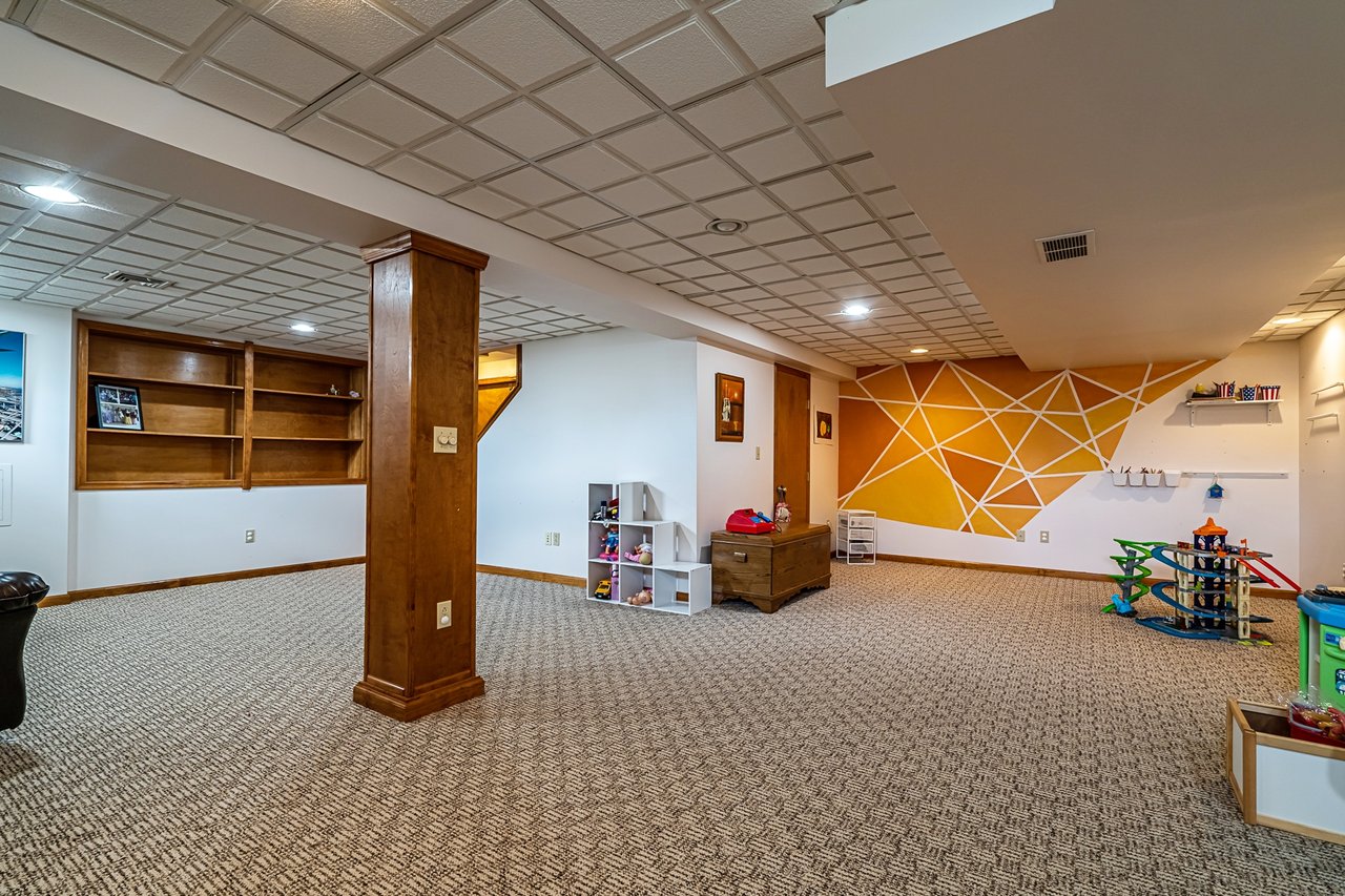 2321 Cross Creek Road