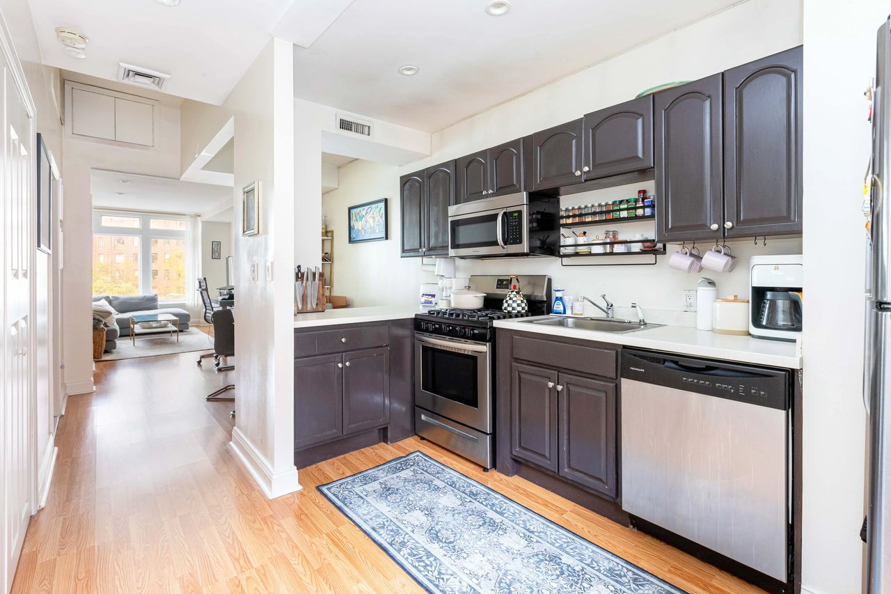 404 6th Ave
