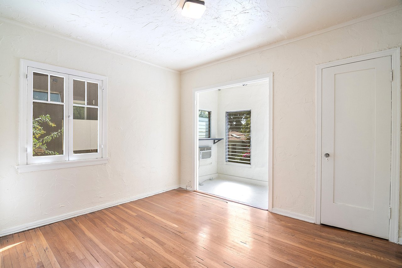 6131 Glen Tower St.