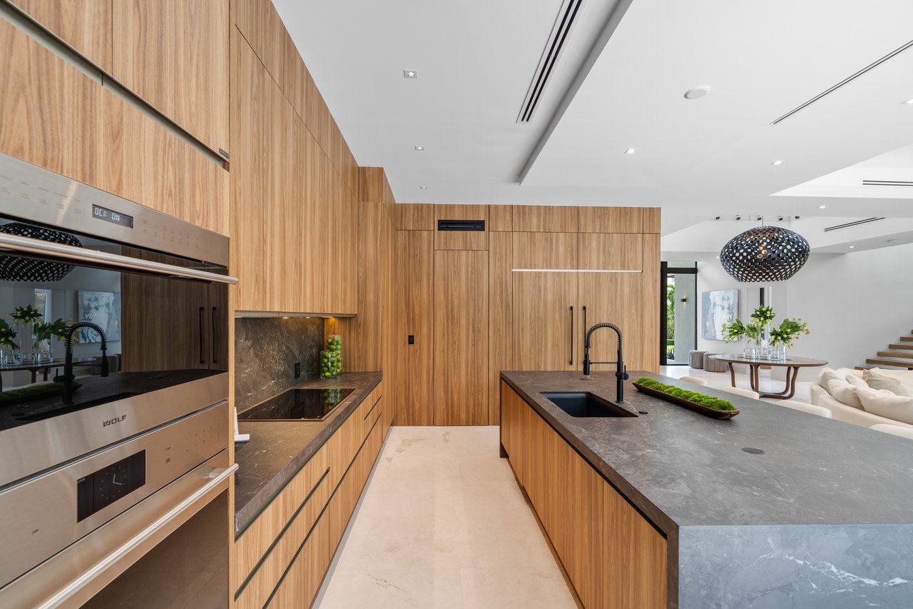 262 189th Terrace
