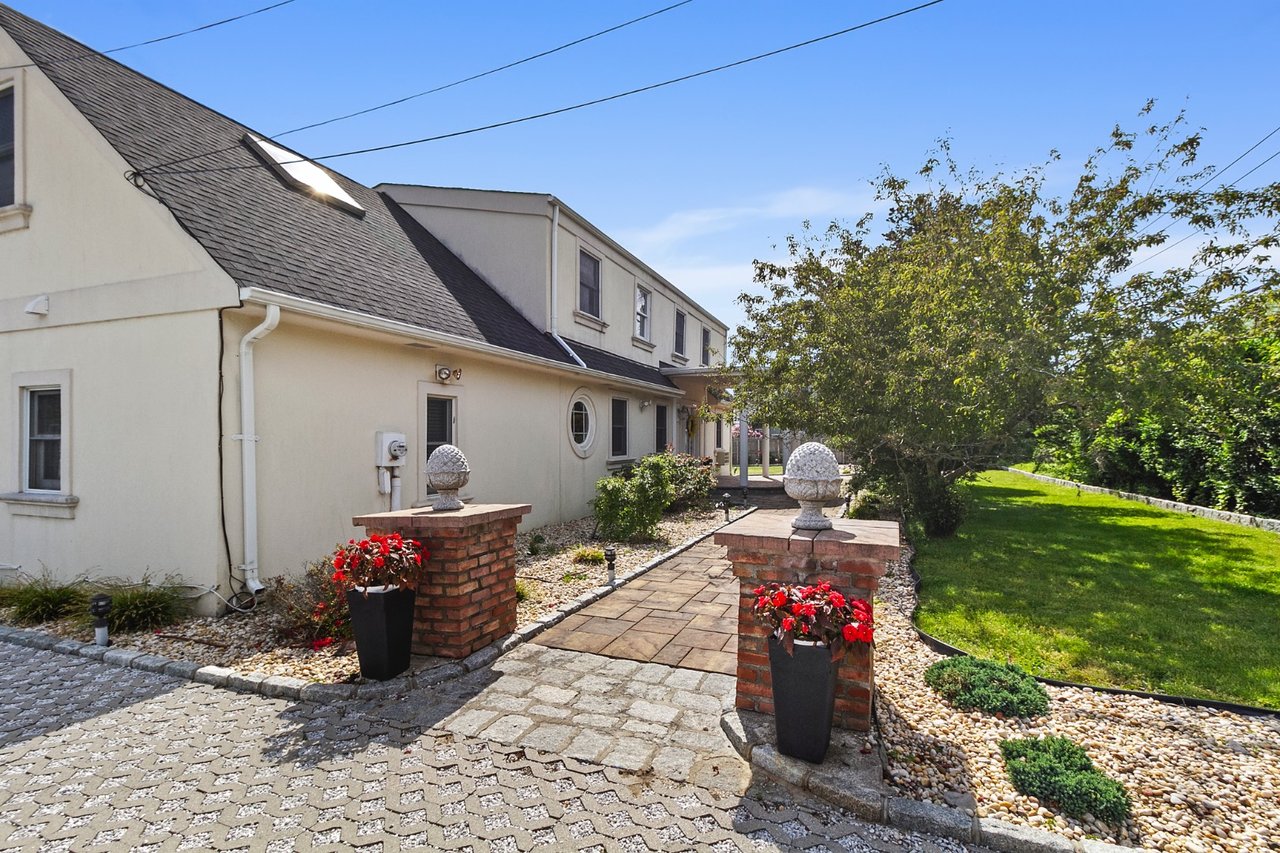 1 Rebadam Ln