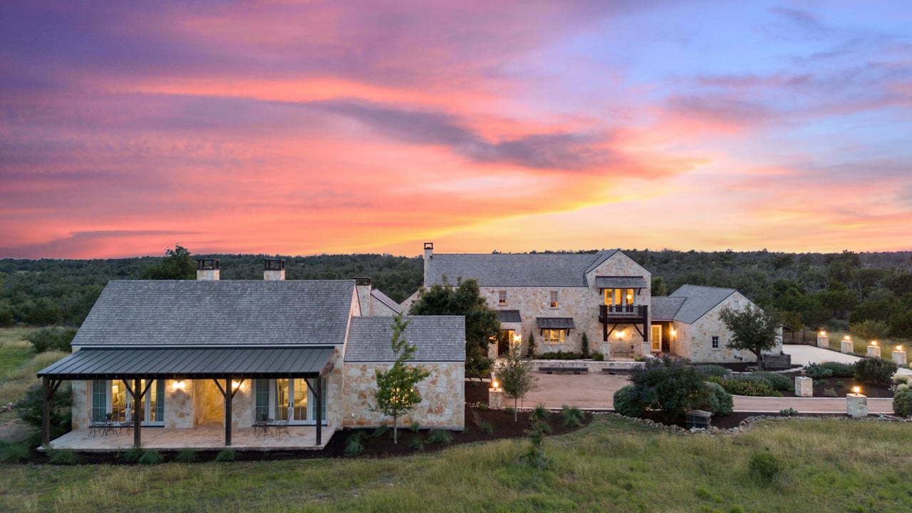 BOOT RANCH RETREAT IN FREDERICKSBURG