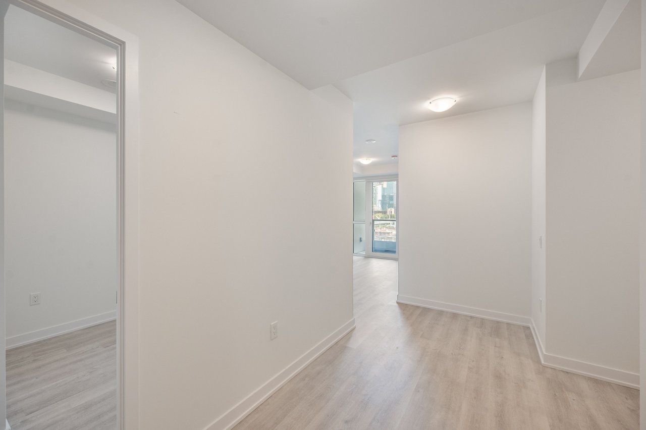 15 Richardson Street Unit: 612