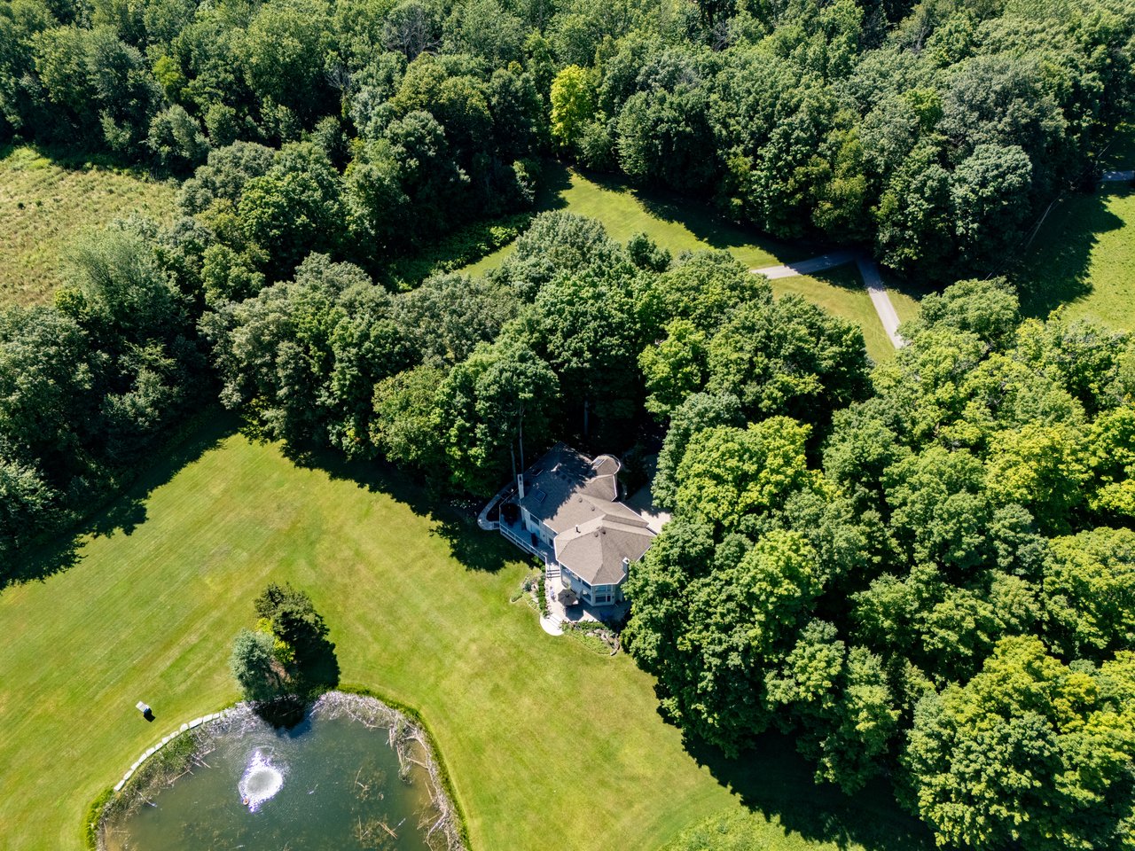 1270 1 Side Road, Burlington