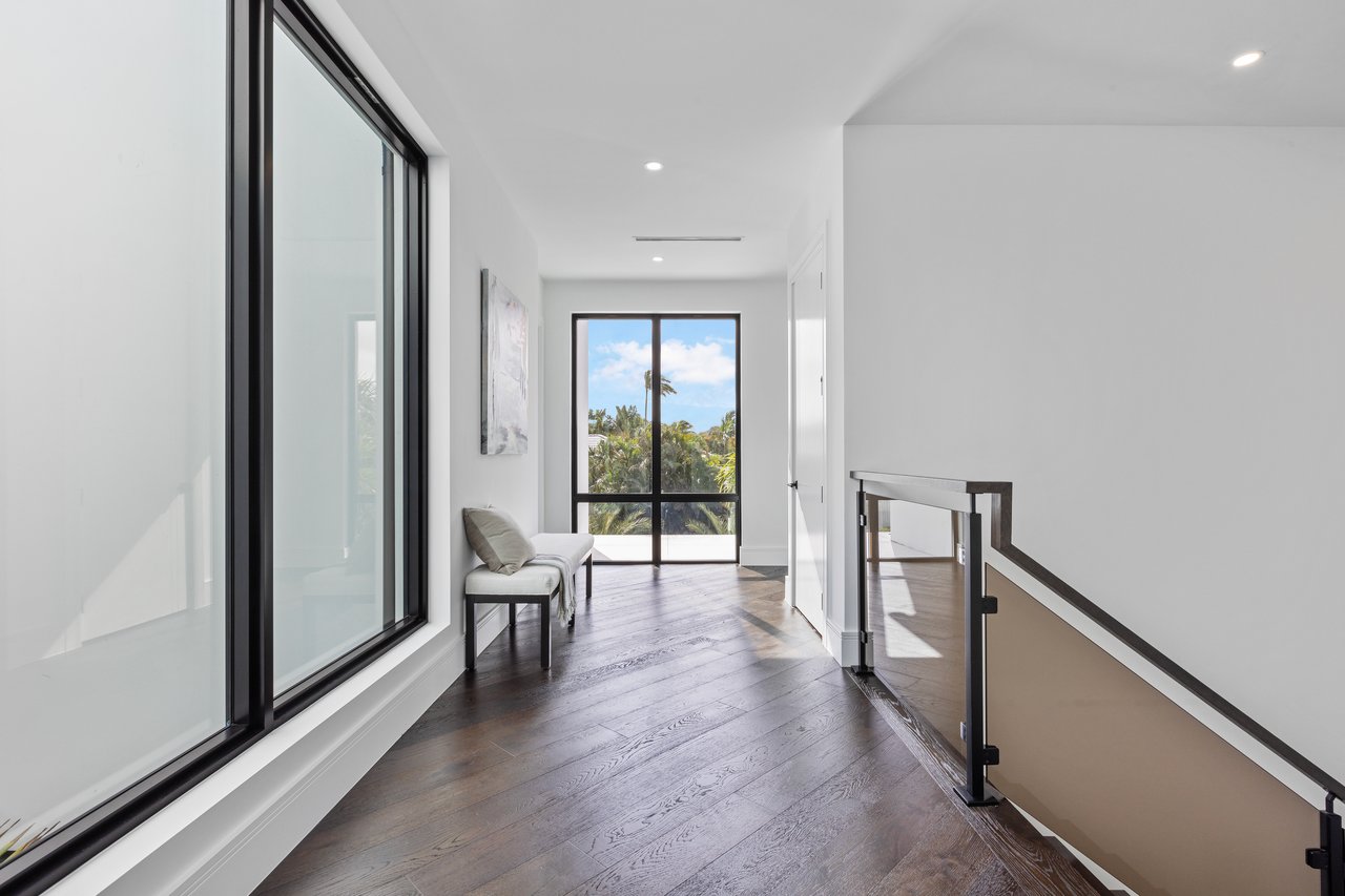 Murray Rd in Soso With Beautiful Water & Island Views