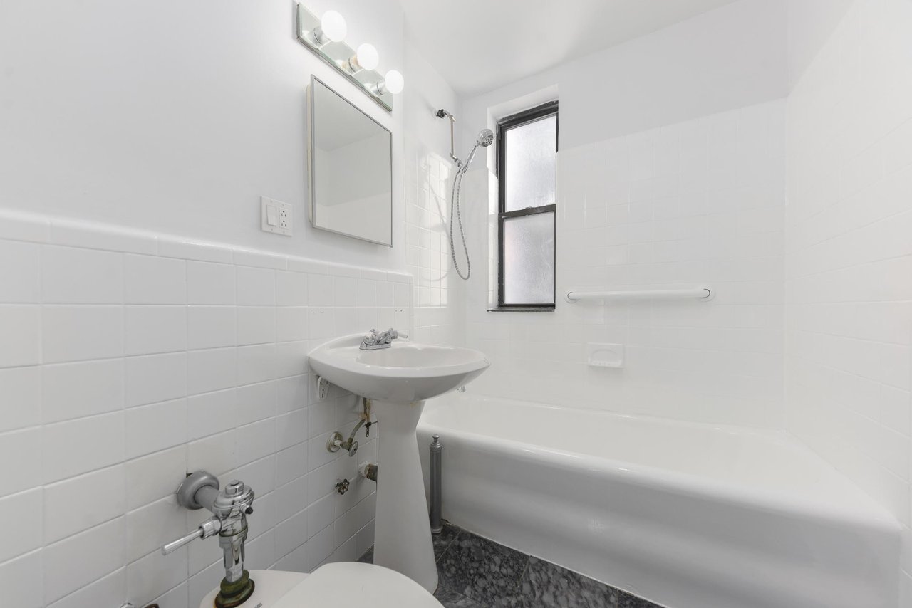 333 E. 80 St. #3D