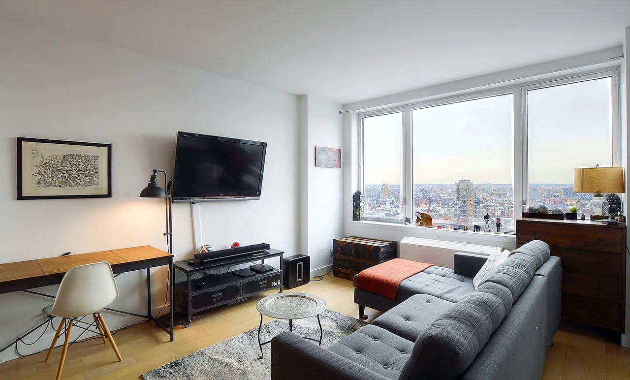 22 North 6th St #22I