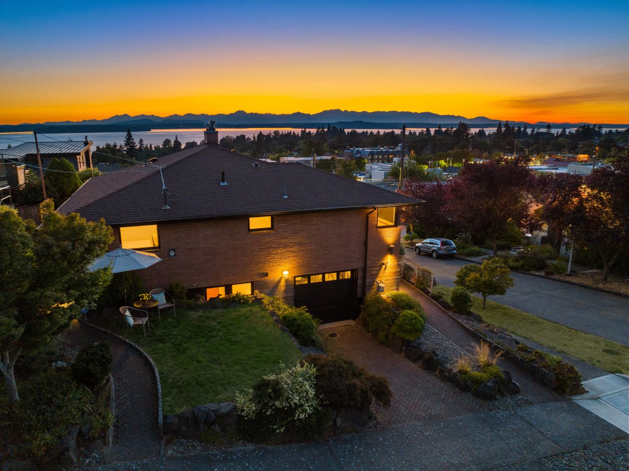 4105 SW Holly Street