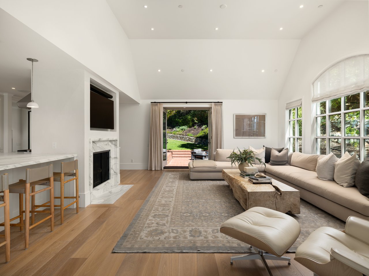 The Extraordinary Round Hill Estate