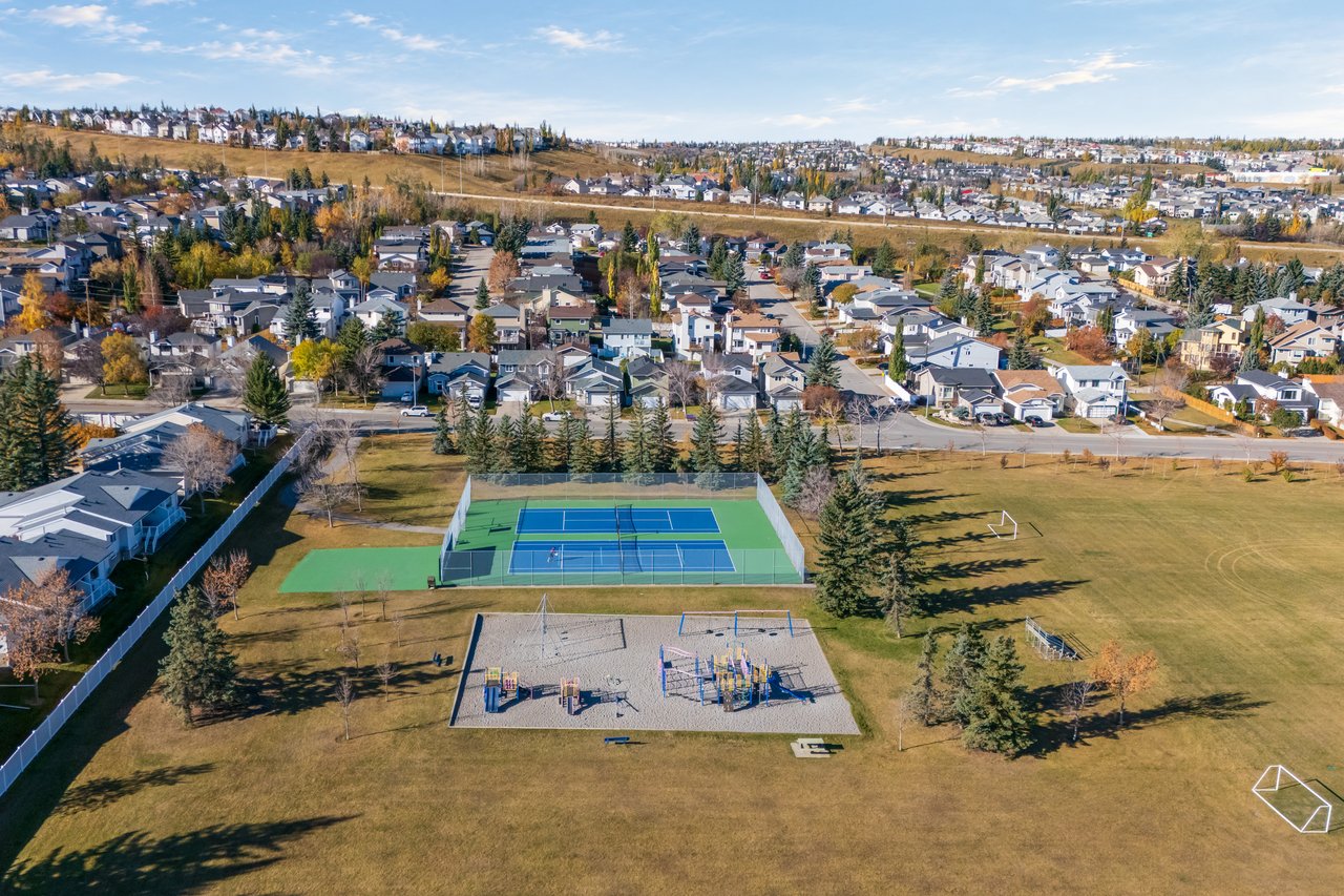 130 MacEwan Park Way NW