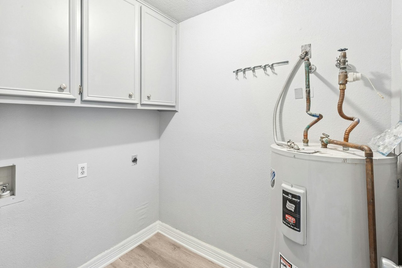 Horseshoe Bay Condo Just Listed!