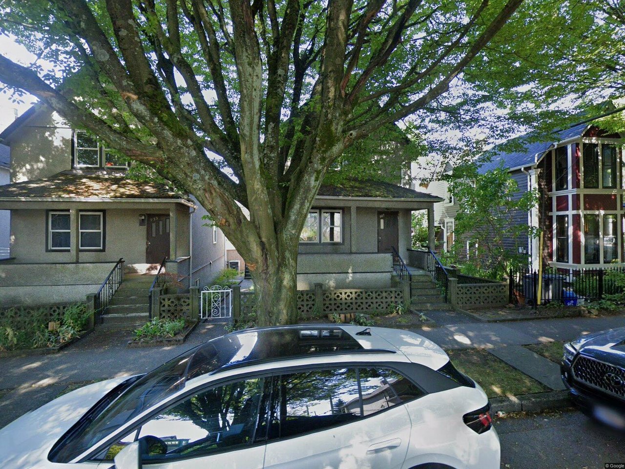 945-927 Princess Avenue