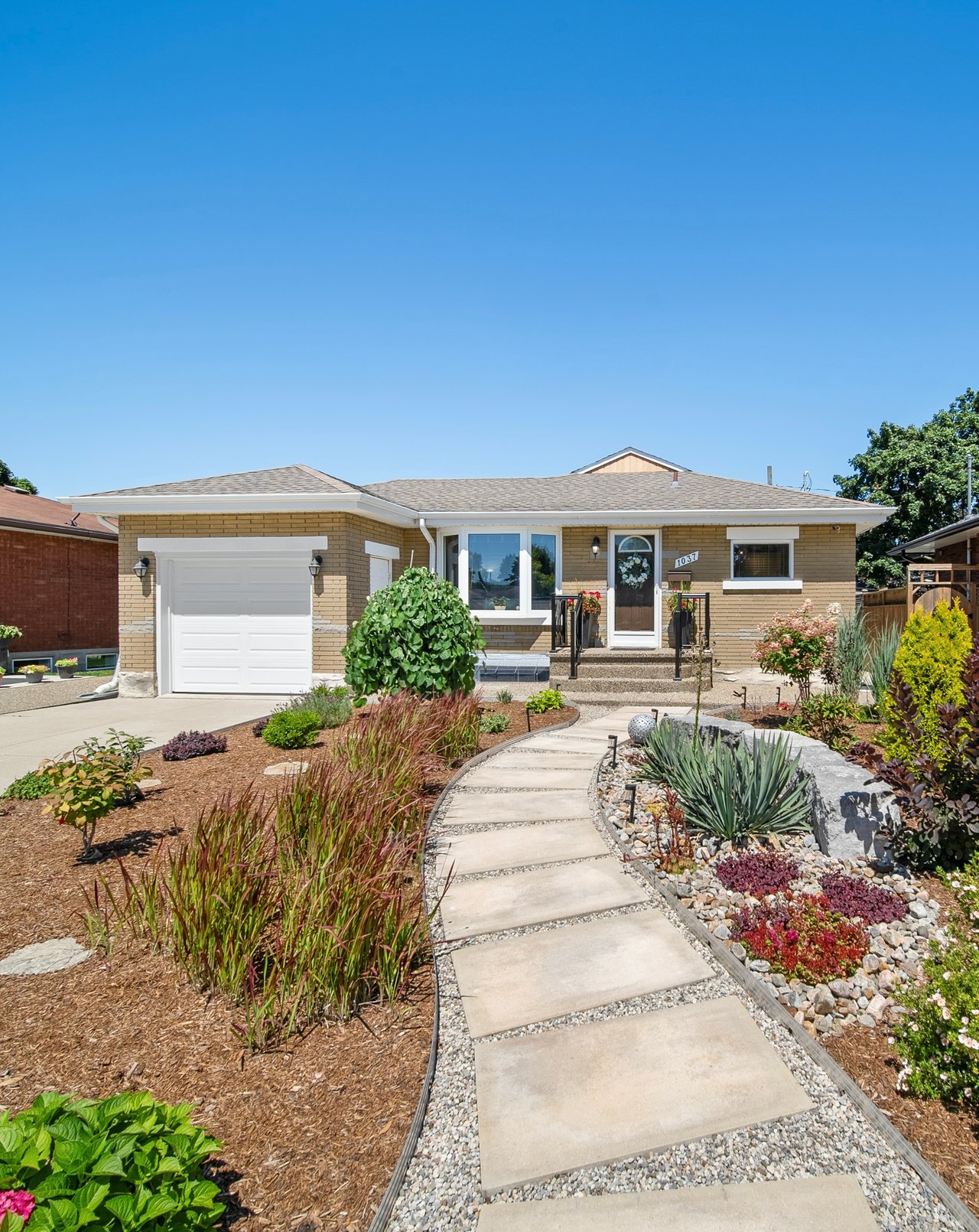1037 Clare Ave