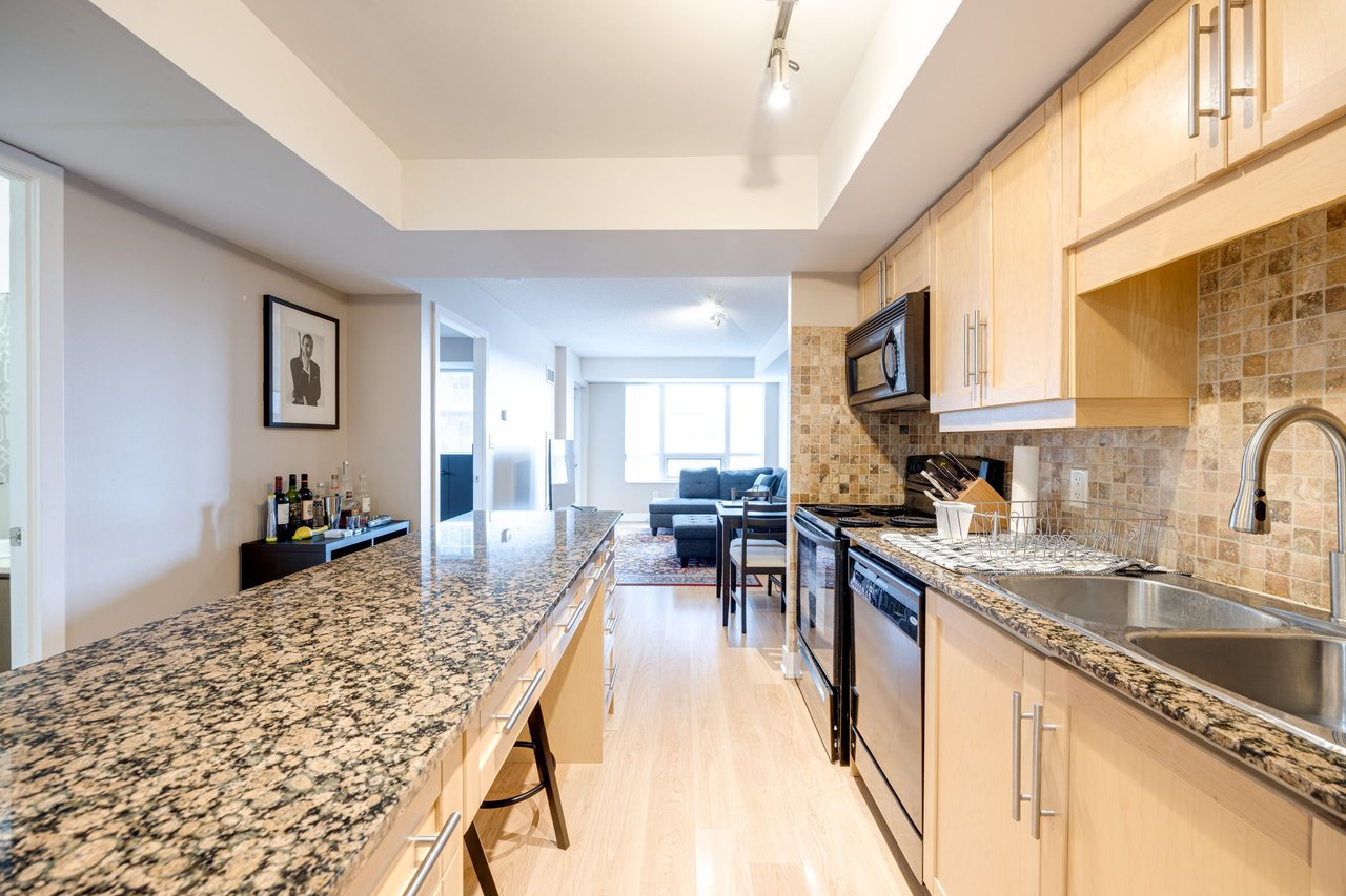 20 Blue Jays Way Unit 1705