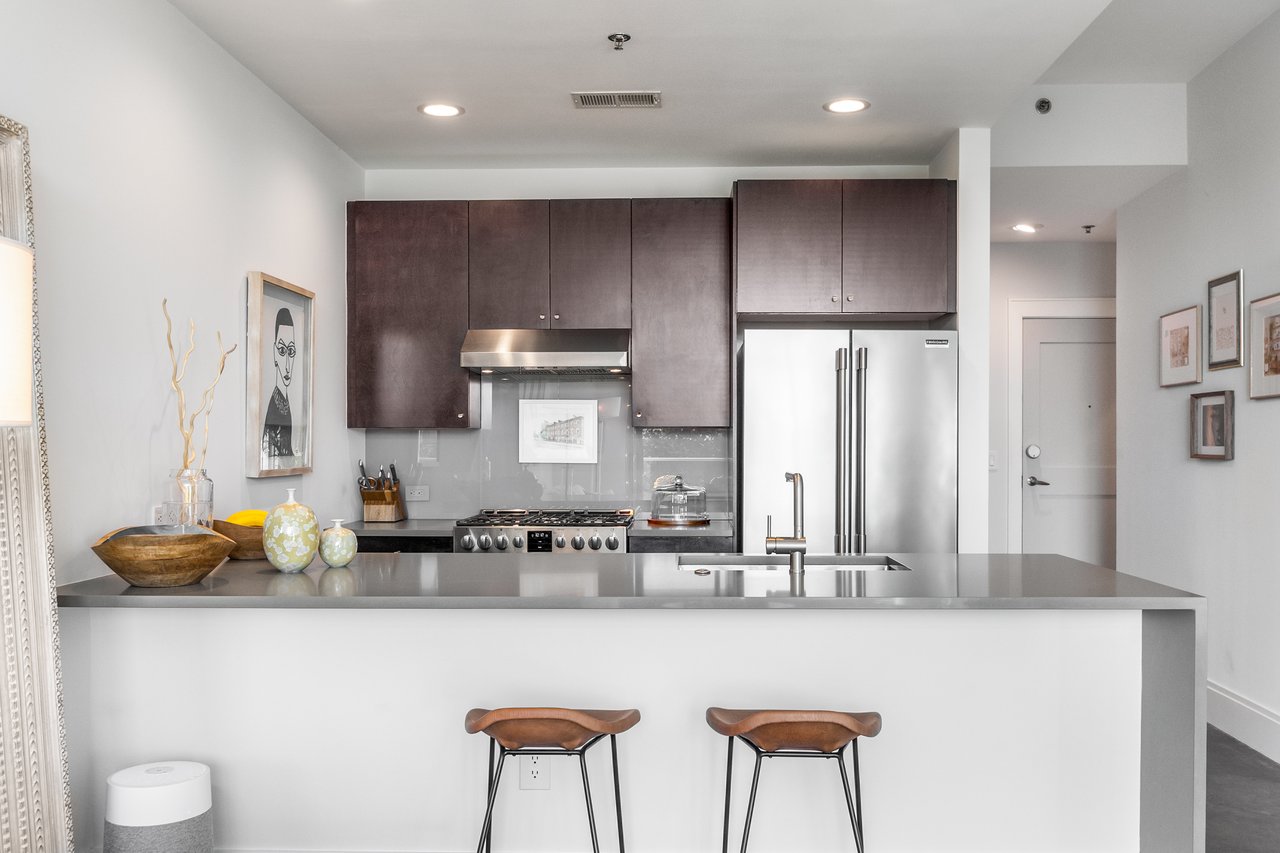 905 Juniper Street NE Unit 704