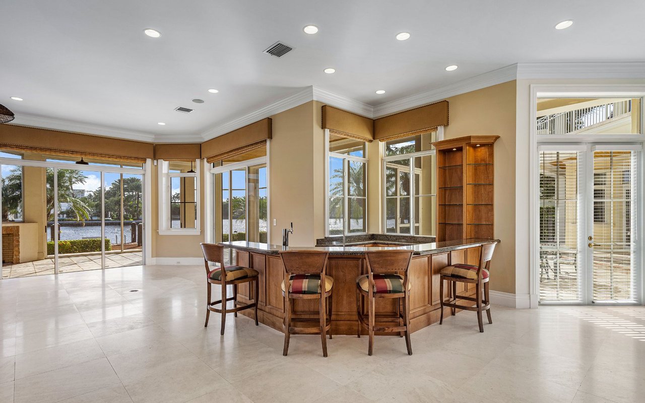 219 Palm Trl