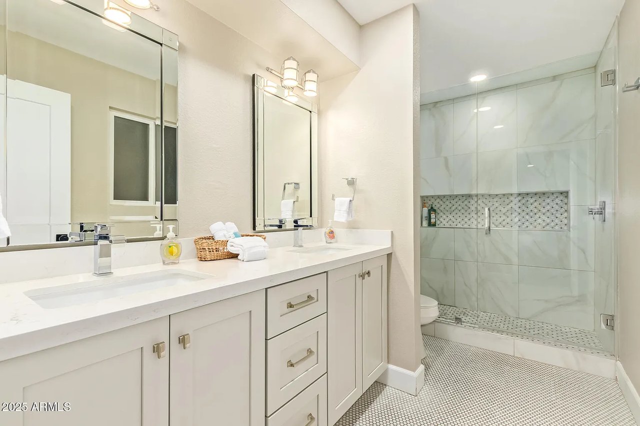 5839 E VOLTAIRE Avenue, Scottsdale