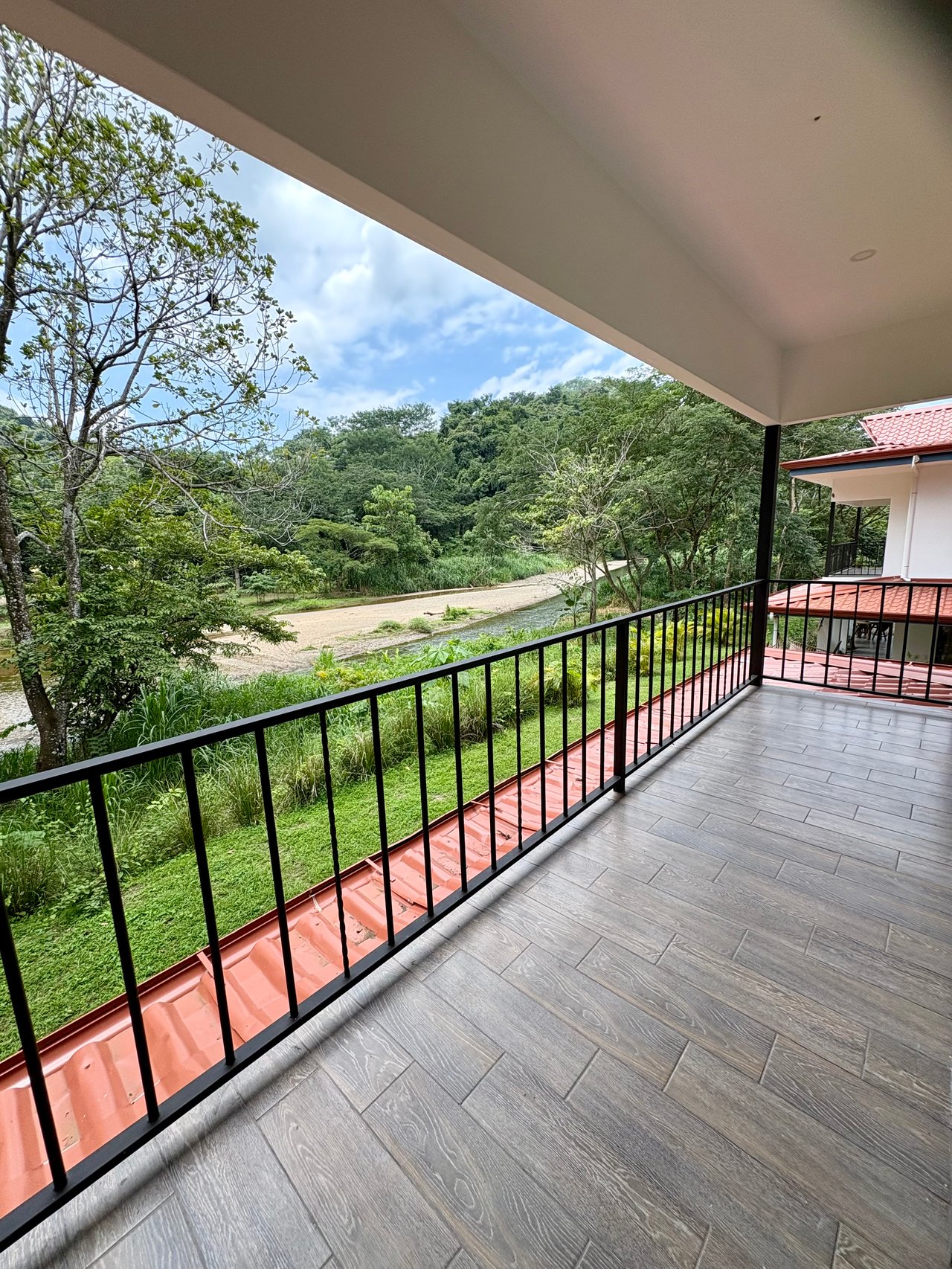 Riverside Jungle Home