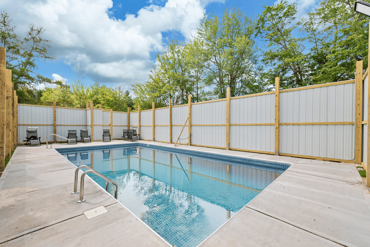 Beautiful Huge Home In Monticello