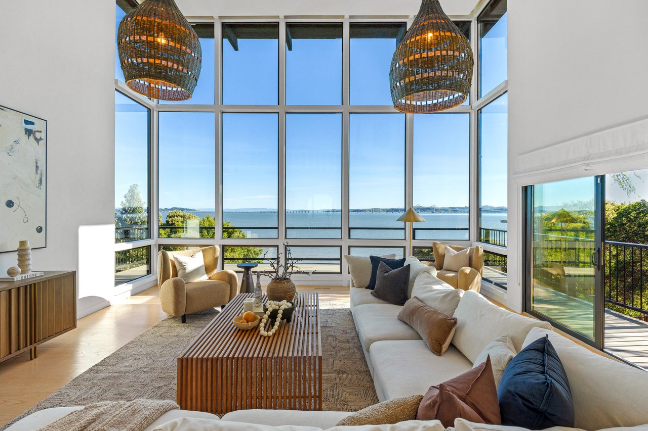 Gated View Residence on the Water