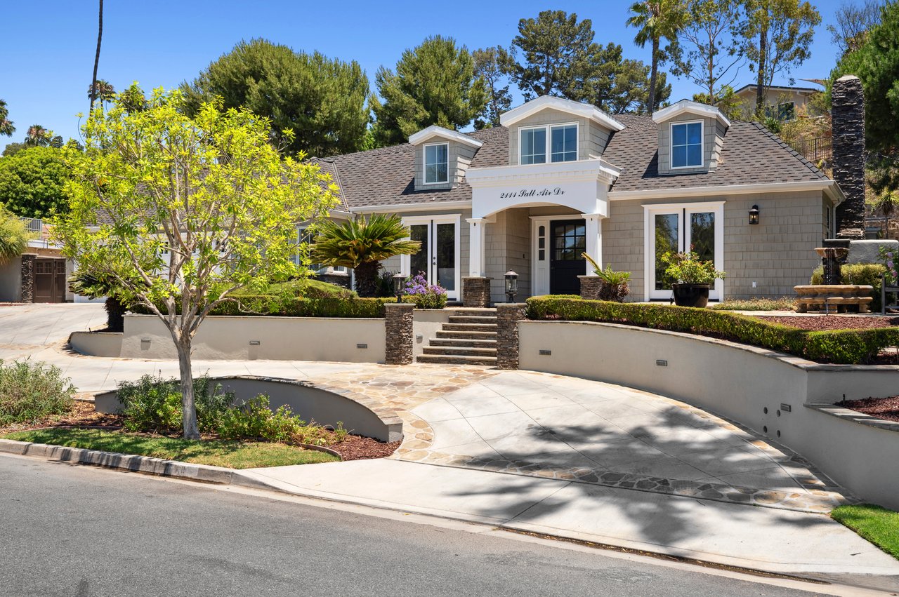 2111 Salt Air Drive