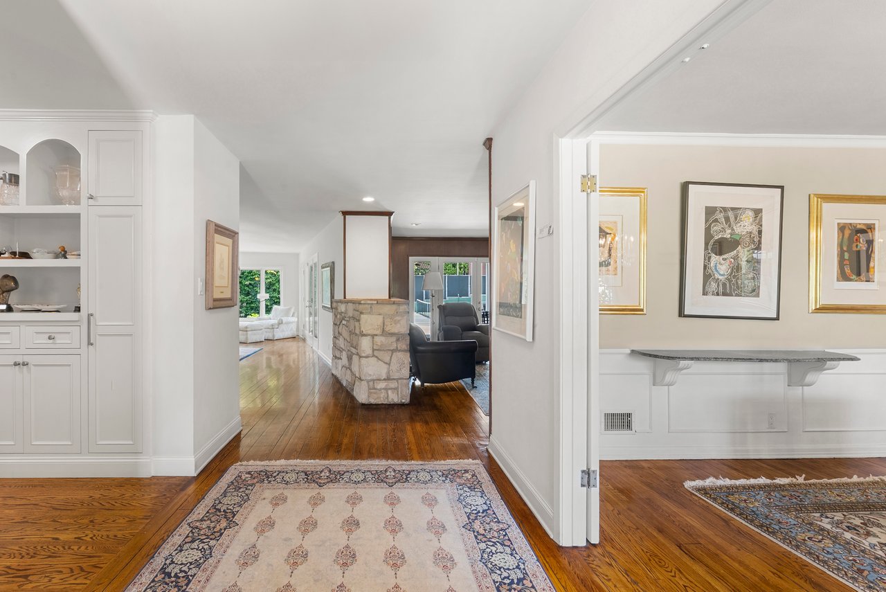 717 N Alta Dr, Beverly Hills