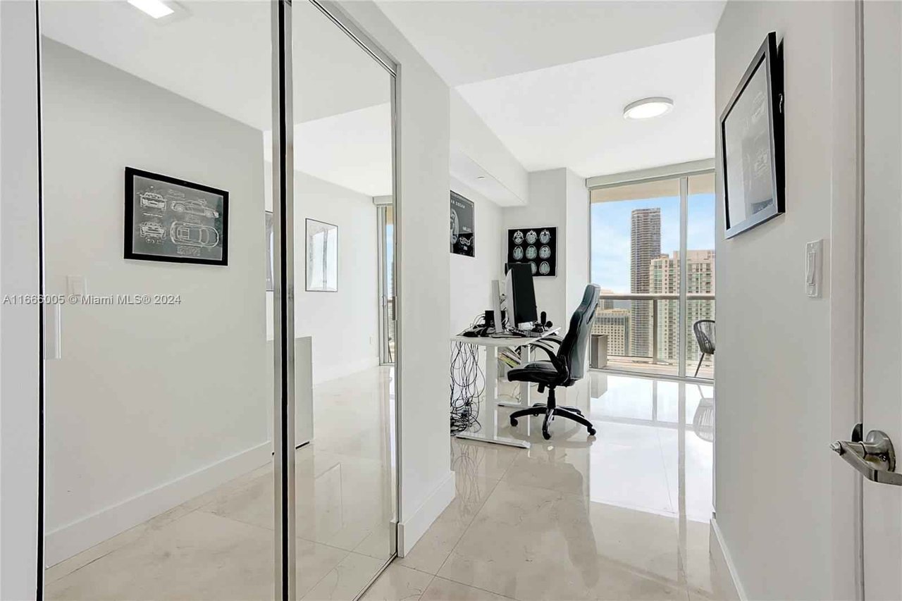 495 Brickell Ave Unit 5011