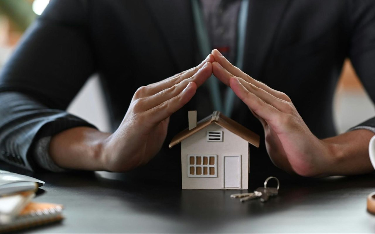 What Does Homeowners Insurance Cover? A Beginner's Guide