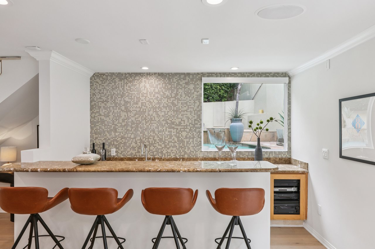 8715 Sunset Plaza Ter, Sunset Strip