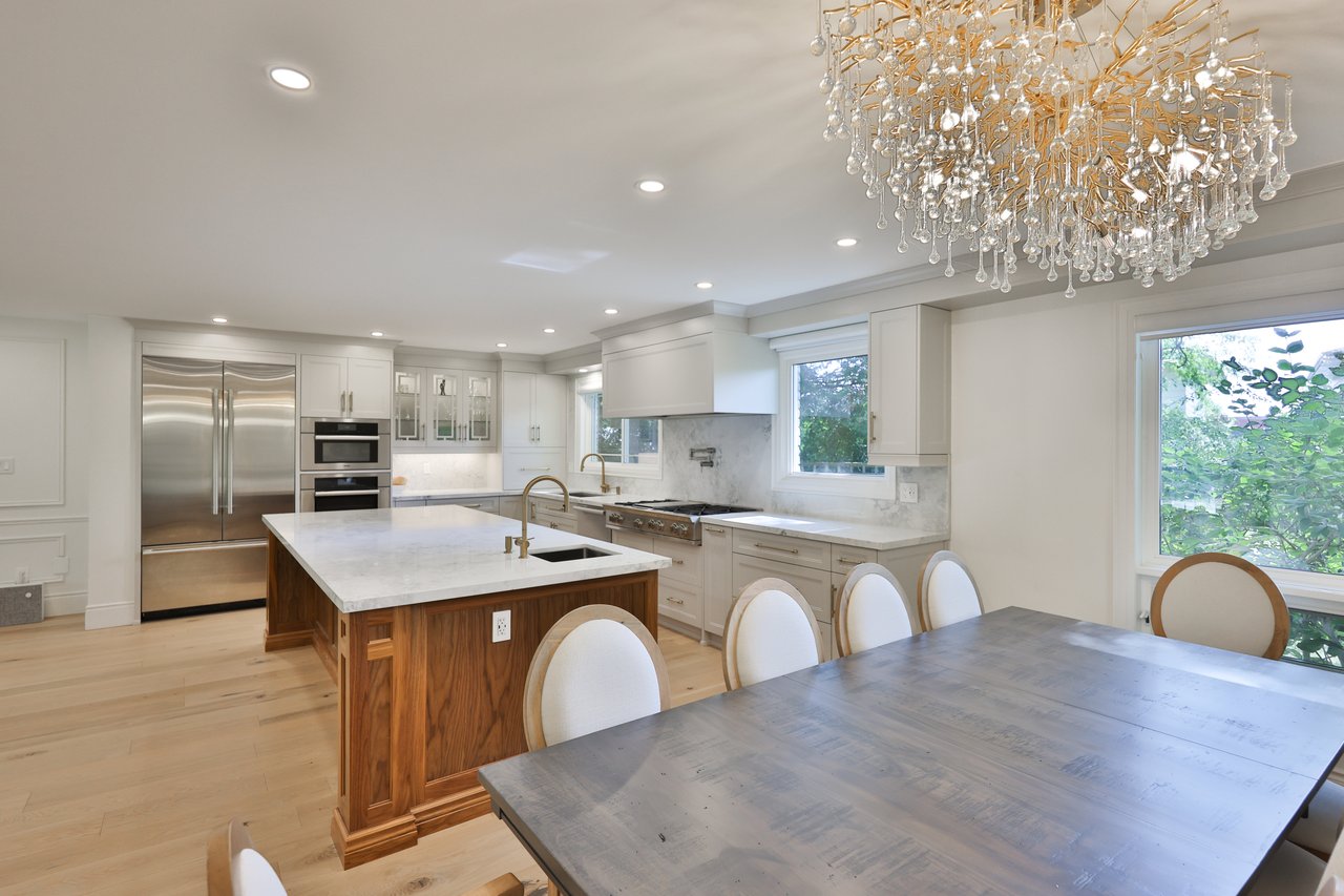222 Vance Drive, Oakville
