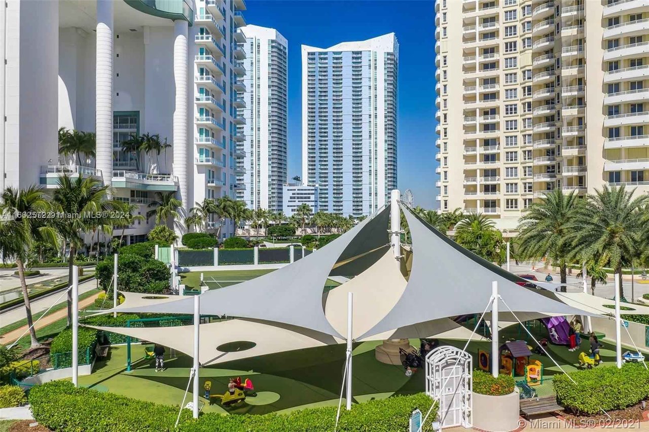 900 Brickell Key Blvd Unit PH3401