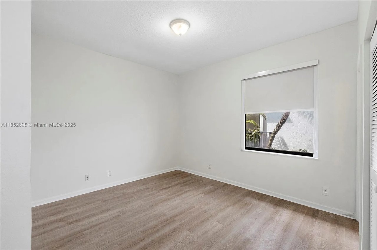 2449 NW 64th St