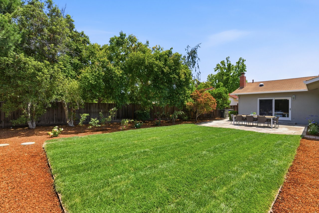 831 Mangrove Avenue