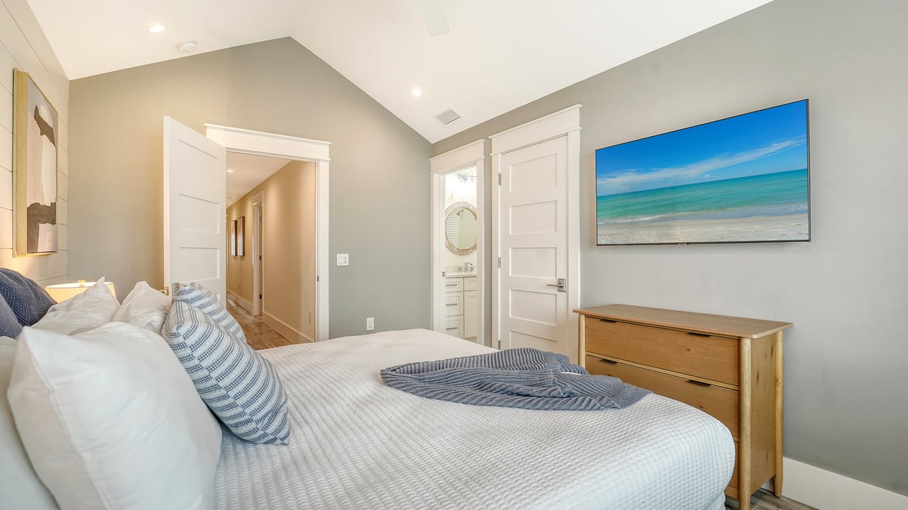 2175 Avenue A, Bradenton Beach, Florida
