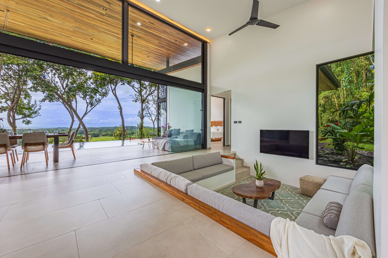 Villa Bromelia, Luxury Home with Panoramic Views